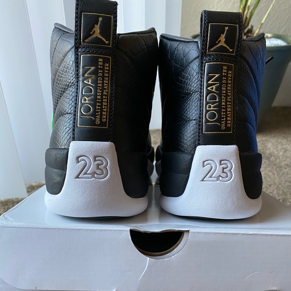 Jordan 12 Retro Black\Metallic Gold-White (W) - Picture 3 of 11